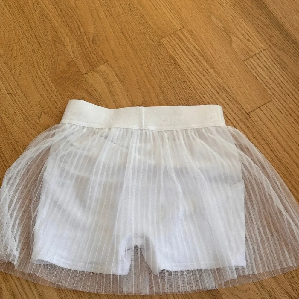 alo white XS flirty tennis pleated skirt